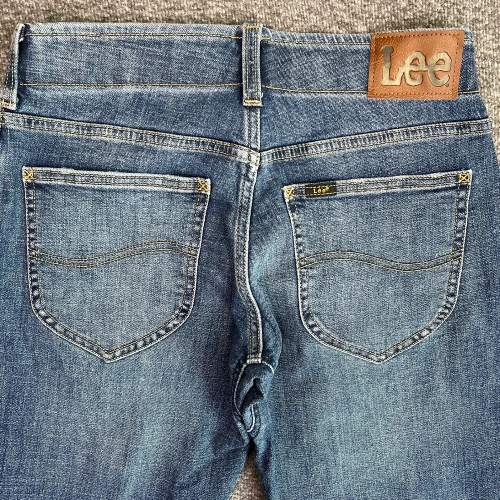 Lee Jeans Mens 28x28 Blue Extreme Motion MVP Straight Tapered Fit Stretch Denim